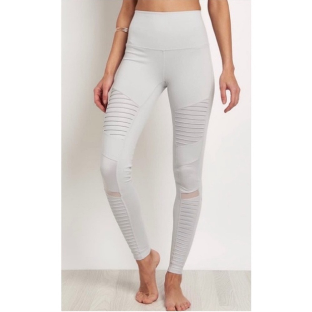 SOLD! | NWOT ALO Yoga soft grey high waisted motto leggings